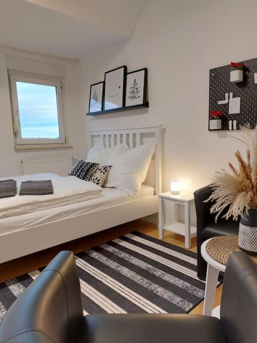 Rooftop Apartmens Ulm - Komfortable Neue Gemeinschaftsunterkunft Im Herzen Von Ulm - Raum 1 المظهر الخارجي الصورة